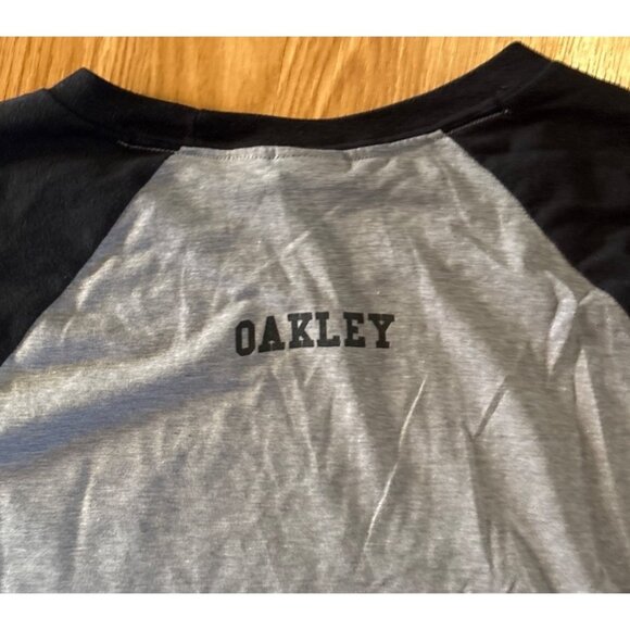 Oakley Mens Raglan Baseball Tee Custom Fit XL Grey Black - Picture 6 of 7